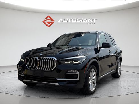 Used 2019 BMW X5 xDrive50i w/ Parking Assistance Package AWD/4WD image 10