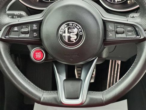 Used 2023 Alfa Romeo Stelvio Veloce AWD/4WD image 21