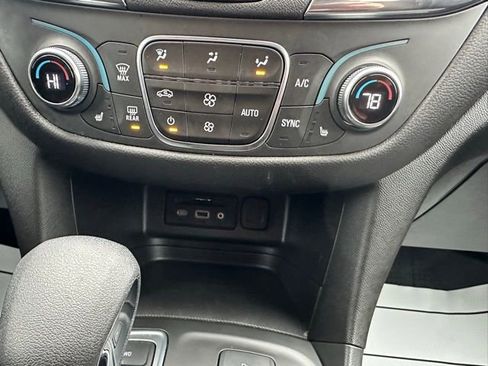 Certified 2024 Chevrolet Equinox LT image 46