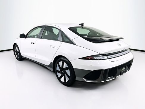 Used 2024 Hyundai Ioniq 6 SE image 5