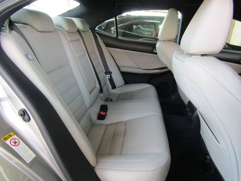 Used 2016 Lexus IS 200t w/ F Sport Package RWD image 13