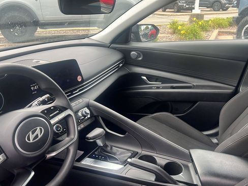 Used 2024 Hyundai Elantra SEL FWD image 15