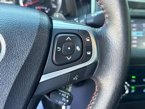 Used 2017 Toyota Camry SE w/ Moonroof Package FWD image 22