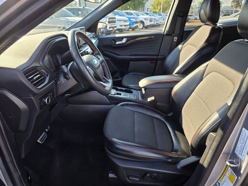 Used 2024 Ford Escape ST-Line FWD image 17