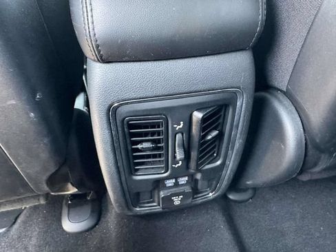 Used 2020 Jeep Grand Cherokee Limited AWD/4WD image 15