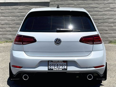 Used 2018 Volkswagen GTI SE FWD image 3