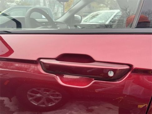 Certified 2023 Jeep Grand Cherokee Limited image 12