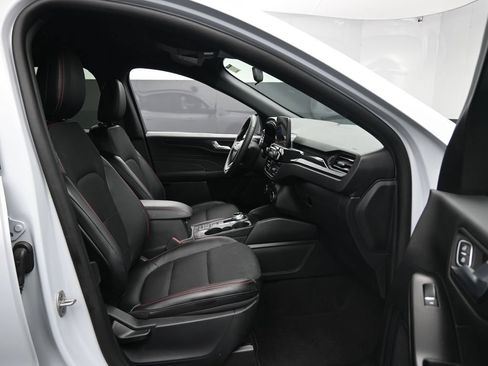 Used 2026 Ford Escape ST-Line AWD/4WD image 32