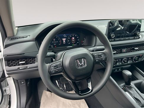 New 2025 Honda Accord SE image 12