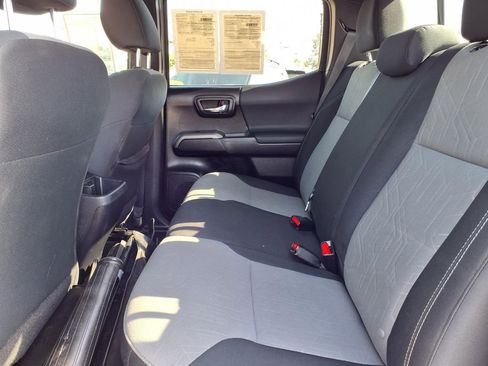 Used 2023 Toyota Tacoma TRD Off-Road w/ Advanced Technology Package image 10