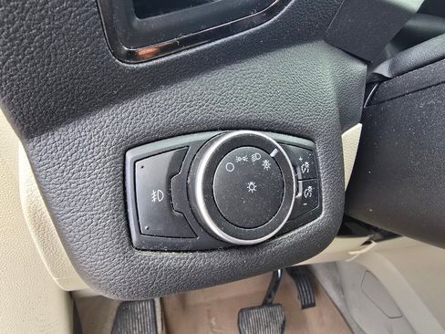 Used 2015 Ford Escape Titanium image 19