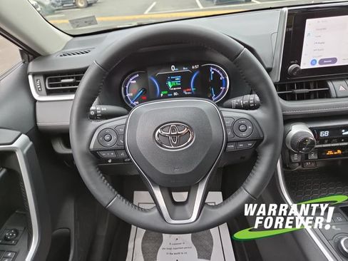 Used 2025 Toyota RAV4 XLE w/ Convenience Package AWD/4WD image 9