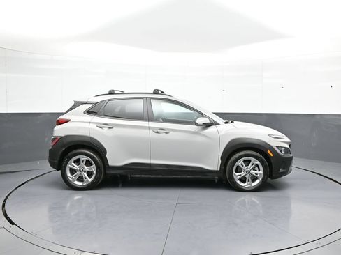 Certified 2023 Hyundai Kona SEL AWD/4WD image 5
