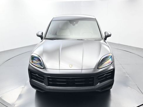 Certified 2024 Porsche Cayenne Coupe AWD/4WD image 43