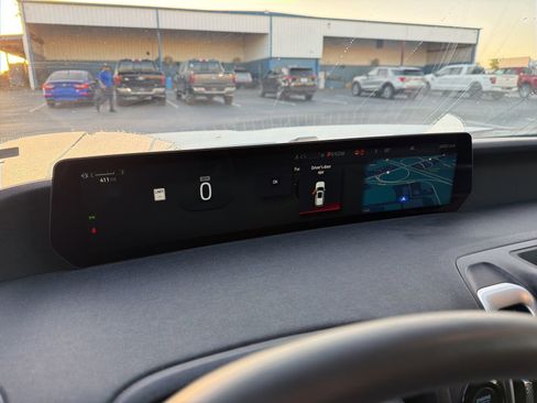 Used 2025 Ford Expedition Max Active image 18