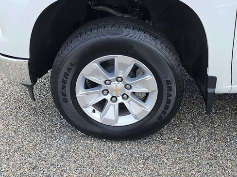 Used 2025 Chevrolet Silverado 1500 LT AWD/4WD image 7