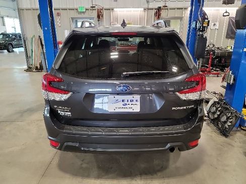 Used 2019 Subaru Forester Limited AWD/4WD image 6