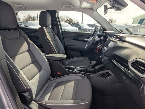 Used 2023 Chevrolet TrailBlazer LS image 11