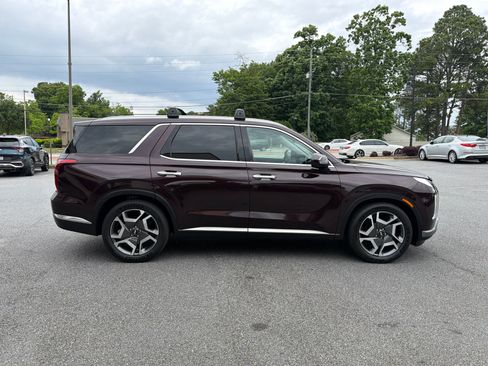 Used 2023 Hyundai Palisade Limited FWD image 4