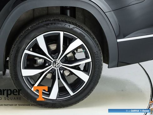 Used 2024 Volkswagen Atlas SEL Premium R-Line AWD/4WD image 6
