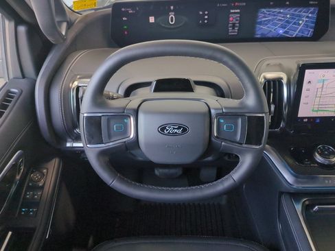 Used 2026 Ford Expedition Max Platinum w/ Stealth Appearance Package AWD/4WD image 15