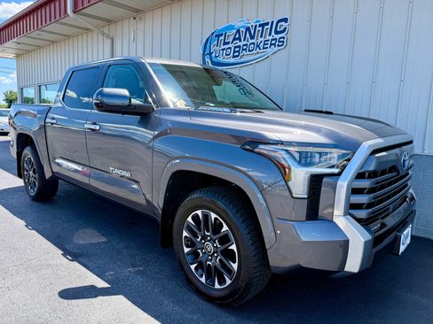 Used 2023 Toyota Tundra Limited AWD/4WD image 4