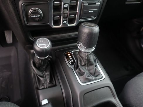 New 2026 Jeep Gladiator Sport AWD/4WD image 7