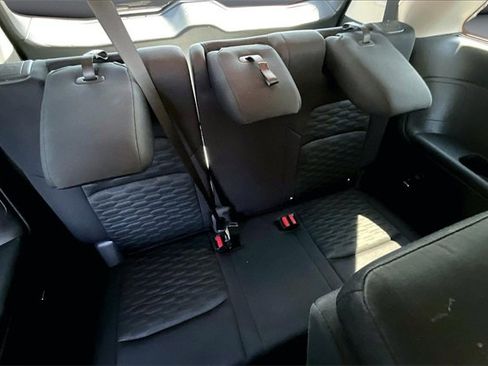 Used 2022 Nissan Pathfinder SV image 26