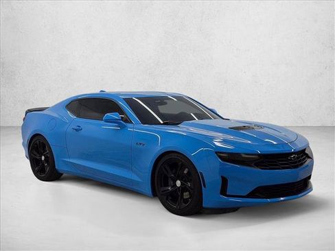 Used 2022 Chevrolet Camaro LT RWD image 3
