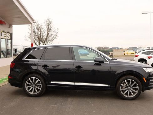 Used 2017 Audi Q7 3.0T Premium Plus w/ Premium Plus Package image 4