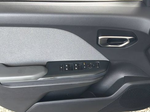 Used 2025 Kia K4 EX FWD image 3