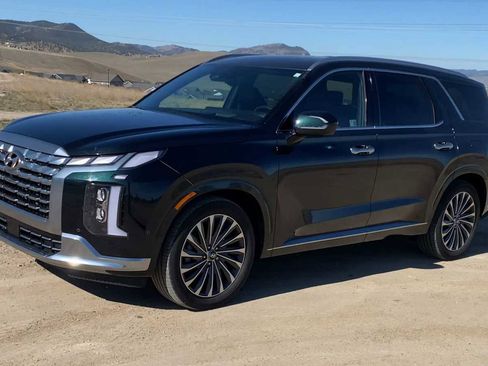 Used 2024 Hyundai Palisade Calligraphy image 4