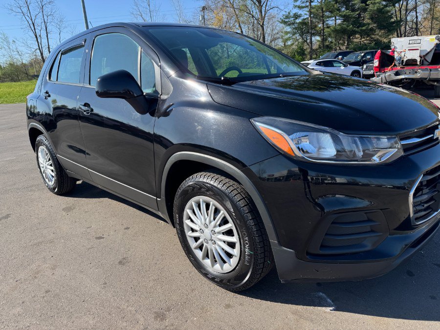 Used 2017 Chevrolet Trax LS w/ Air And Auto Package FWD image 12