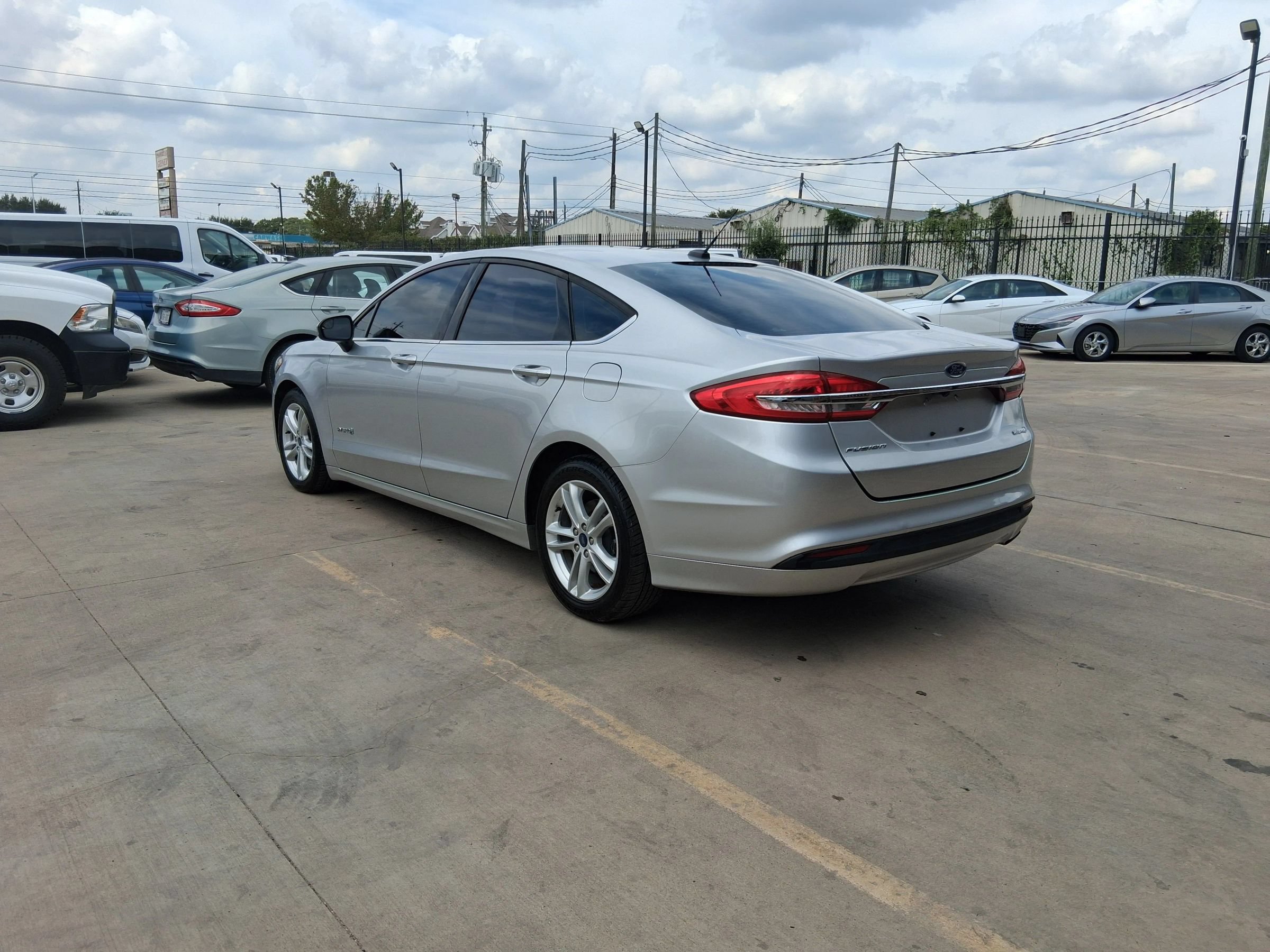 Used 2018 Ford Fusion S FWD image 5