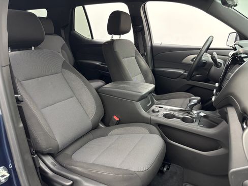 Used 2023 Chevrolet Traverse LT FWD image 33