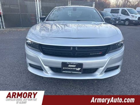 Used 2023 Dodge Charger SXT image 2