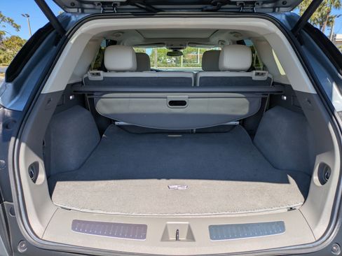 Certified 2023 Cadillac XT5 Premium Luxury w/ LPO, Premium Carpet Package image 11