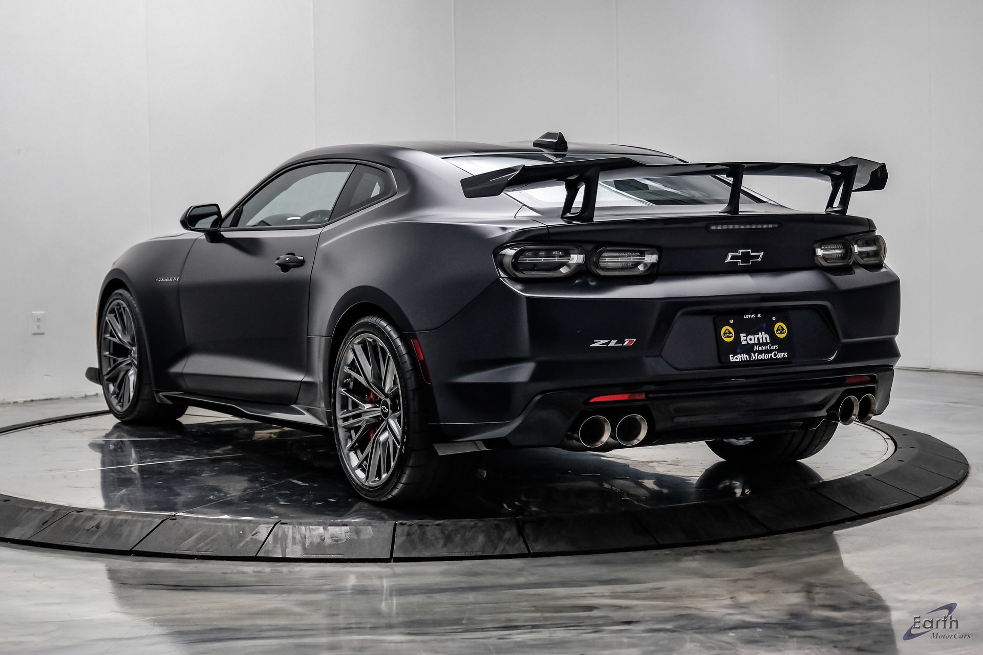 Used 2024 Chevrolet Camaro ZL1 RWD image 13