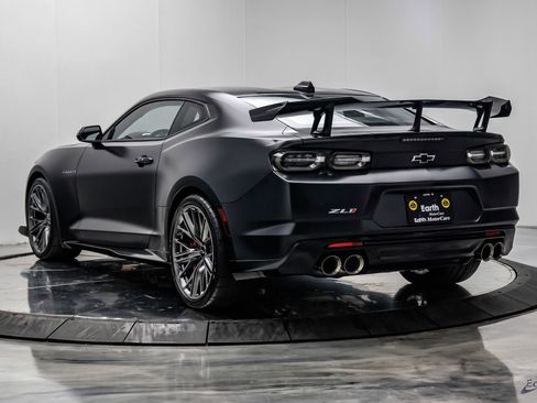 Used 2024 Chevrolet Camaro ZL1 RWD image 13
