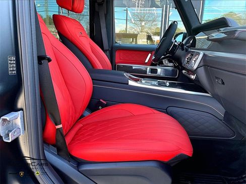 Used 2025 Mercedes-Benz G 63 AMG 4MATIC image 9