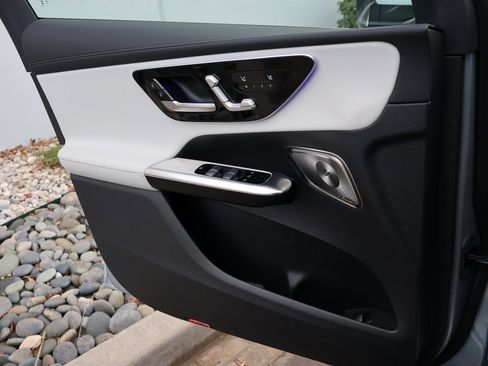 Certified 2024 Mercedes-Benz GLC 300 4MATIC image 37