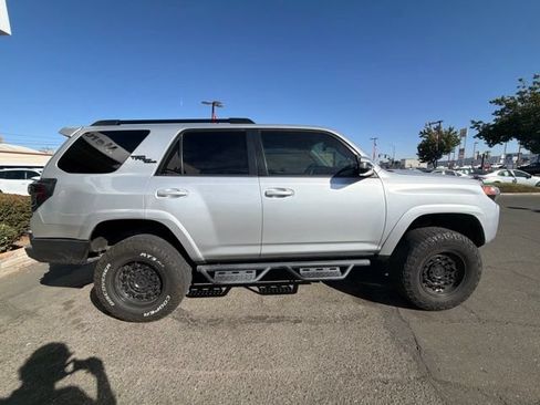 Used 2020 Toyota 4Runner TRD Off-Road Premium AWD/4WD image 3