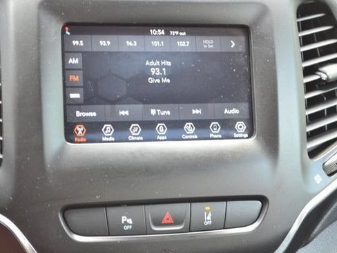 Used 2021 Jeep Cherokee Latitude Lux AWD/4WD image 28