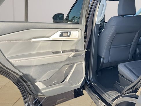 New 2026 Ford Explorer Active image 31