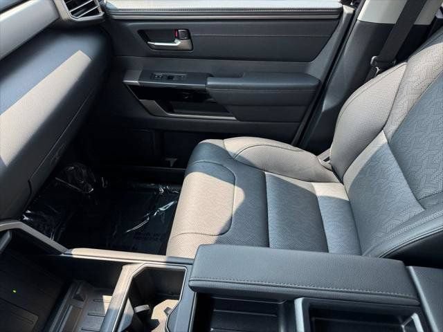 Used 2024 Toyota Tundra Limited AWD/4WD image 60