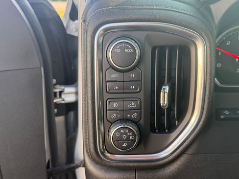 Used 2020 Chevrolet Silverado 2500 LTZ w/ LTZ Premium Package image 16