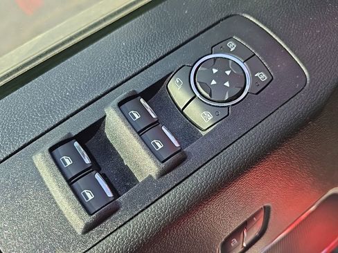 Used 2019 Ford F150 Lariat AWD/4WD image 9