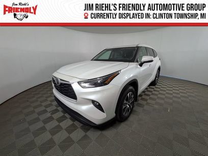 Used 2023 Toyota Highlander XLE