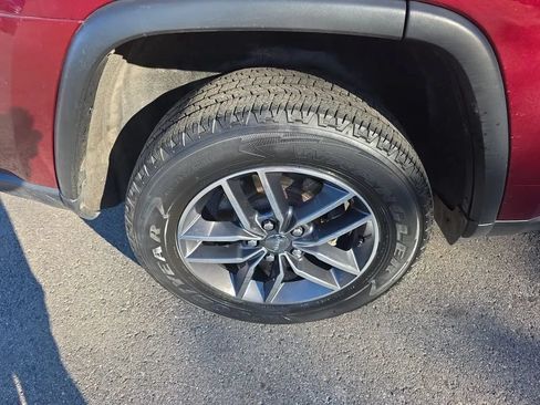 Used 2017 Jeep Grand Cherokee Limited AWD/4WD image 15
