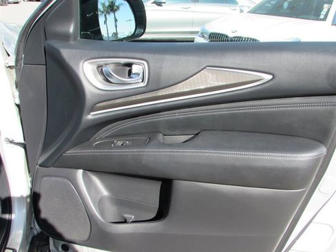 Used 2016 INFINITI QX60 image 26